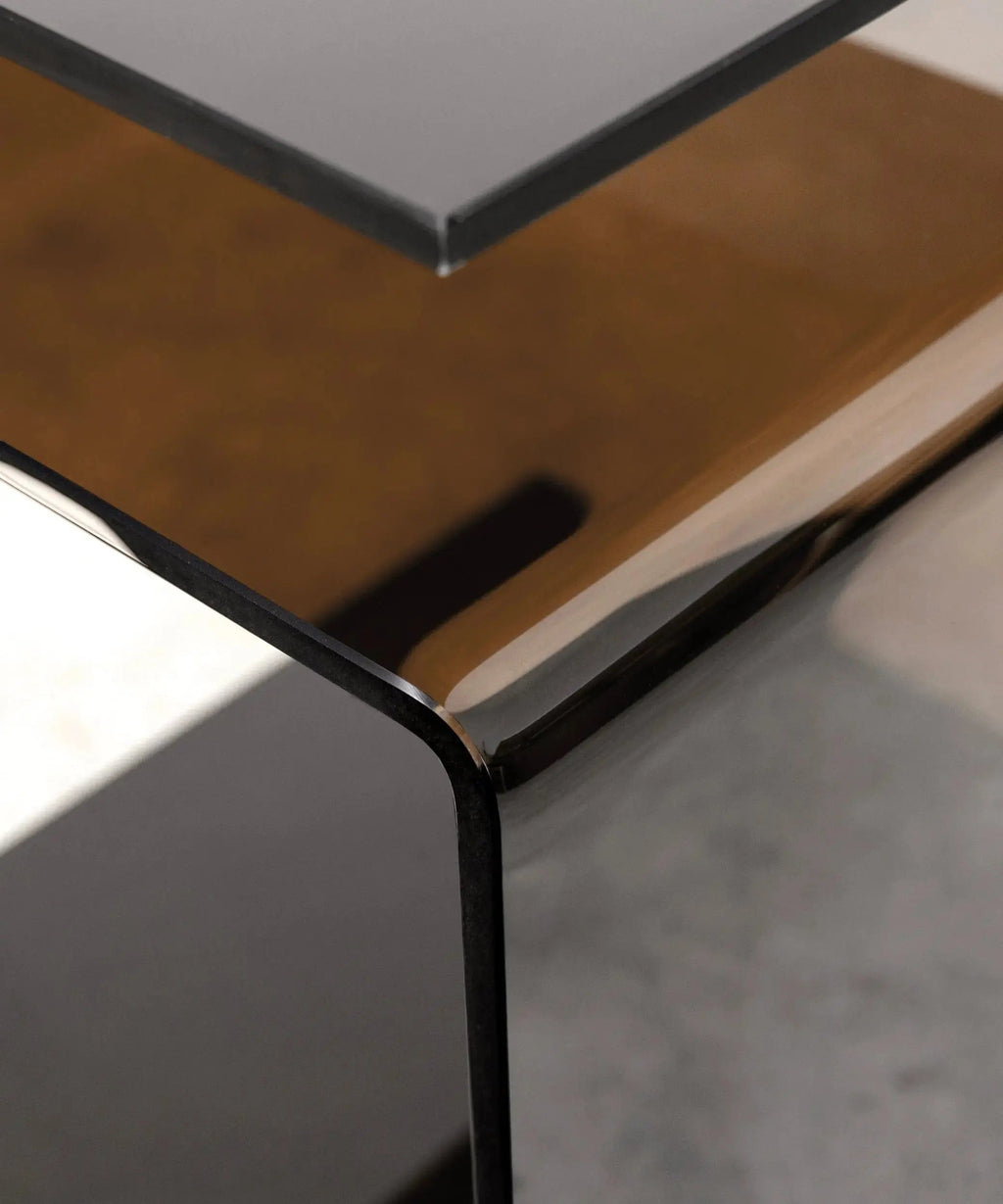 Table d’appoint en verre trempé Saura