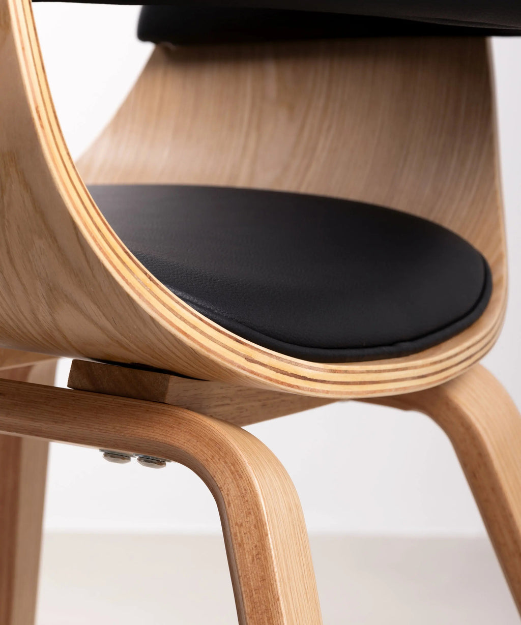 Chaise de salle à manger en bois et similicuir Beckett