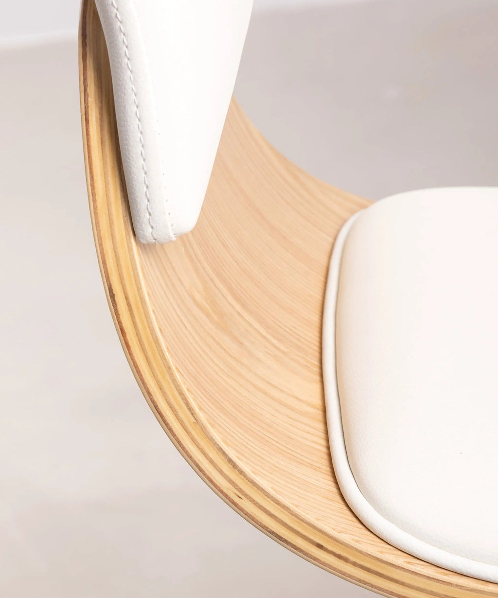 Chaise de salle à manger en bois et similicuir Beckett