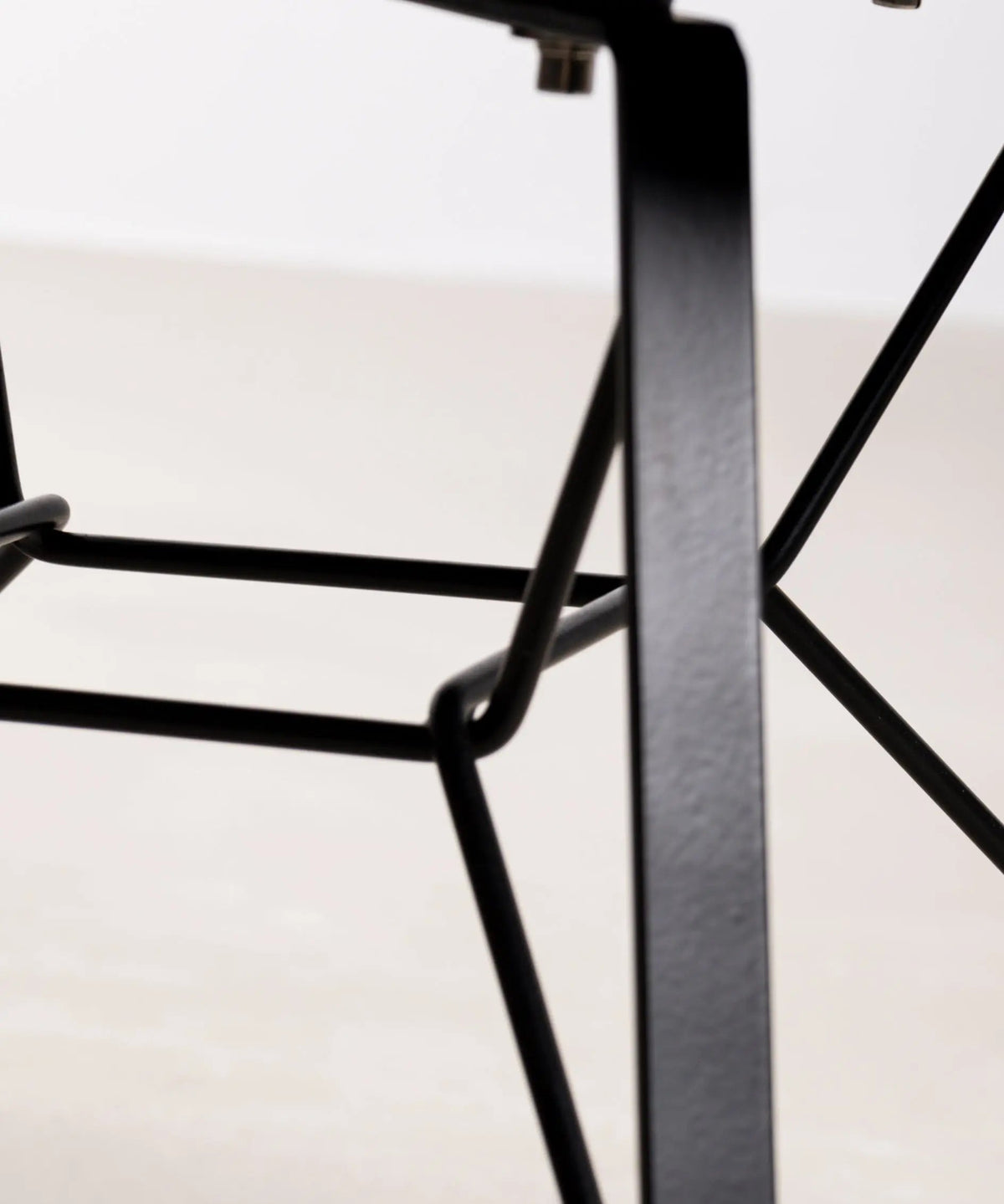 Fauteuil à bascule en polypropylène et bois Elon Arms - Balançoire