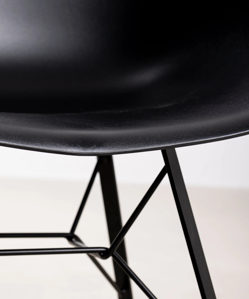 Fauteuil à bascule en polypropylène et bois Elon Arms - Balançoire