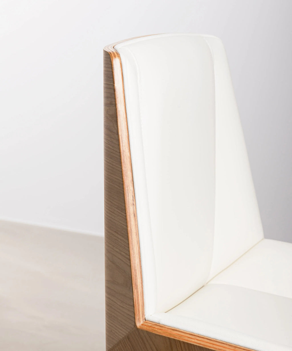 Chaise de salle à manger en bois et similicuir Lyssa
