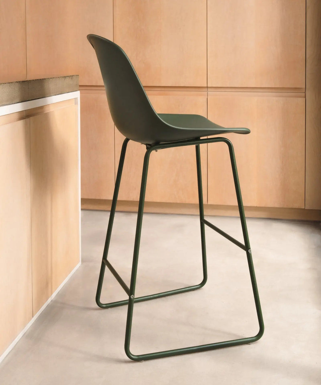 Tabouret en polypropylène et métal Veko