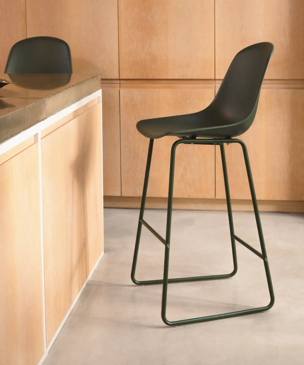 Tabouret en polypropylène et métal Veko