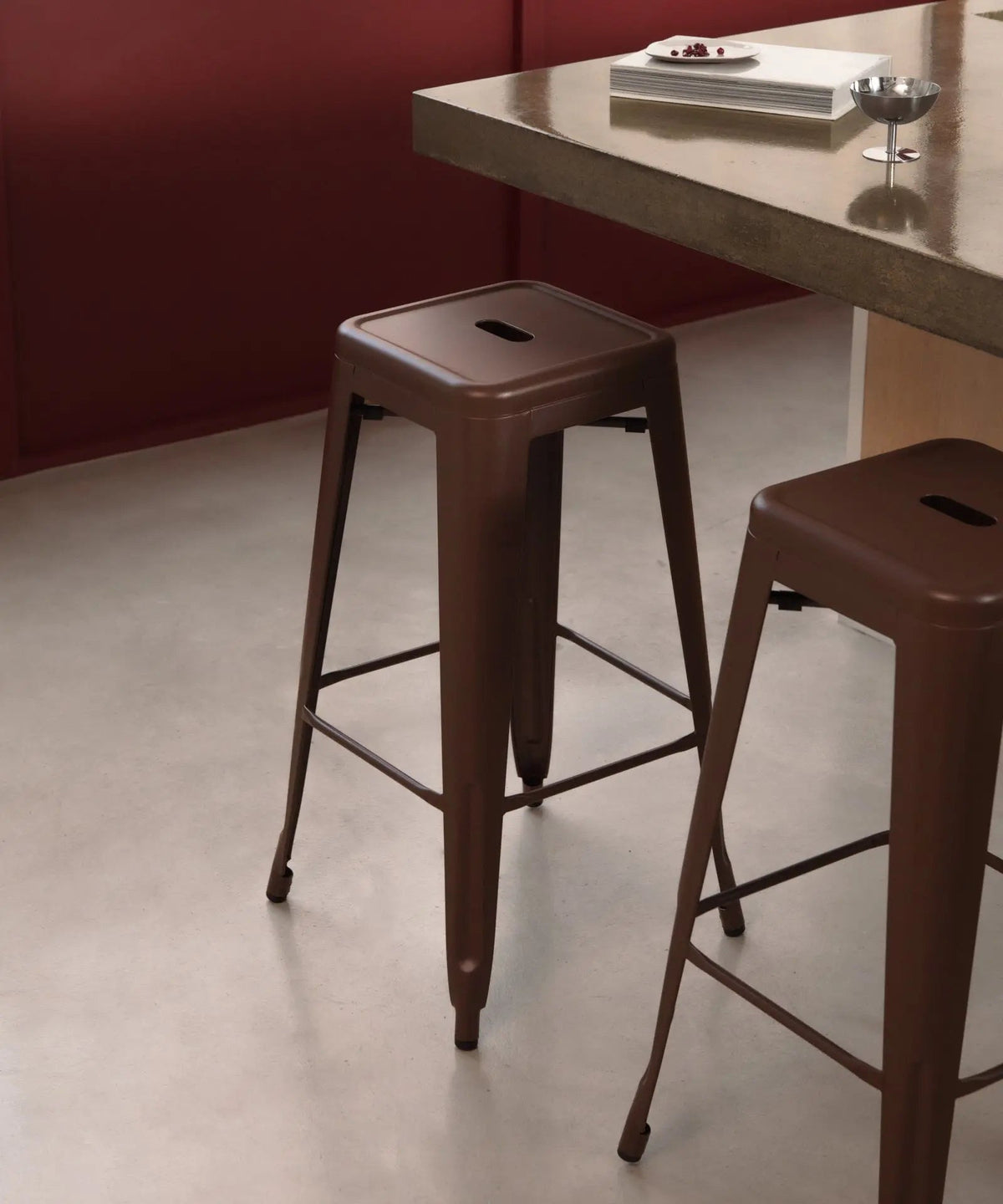 Tabouret haut en métal Tolik