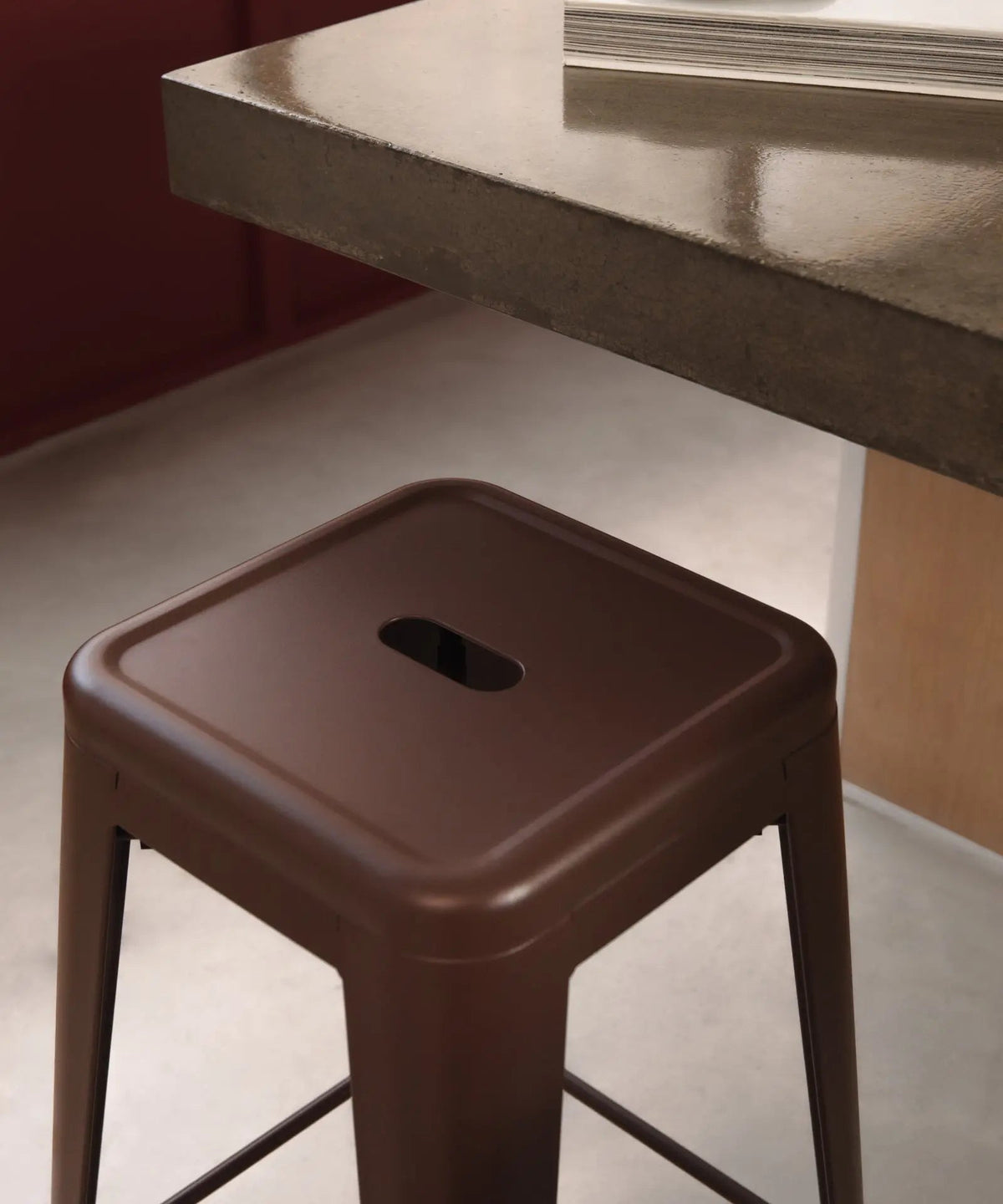 Tabouret haut en métal Tolik