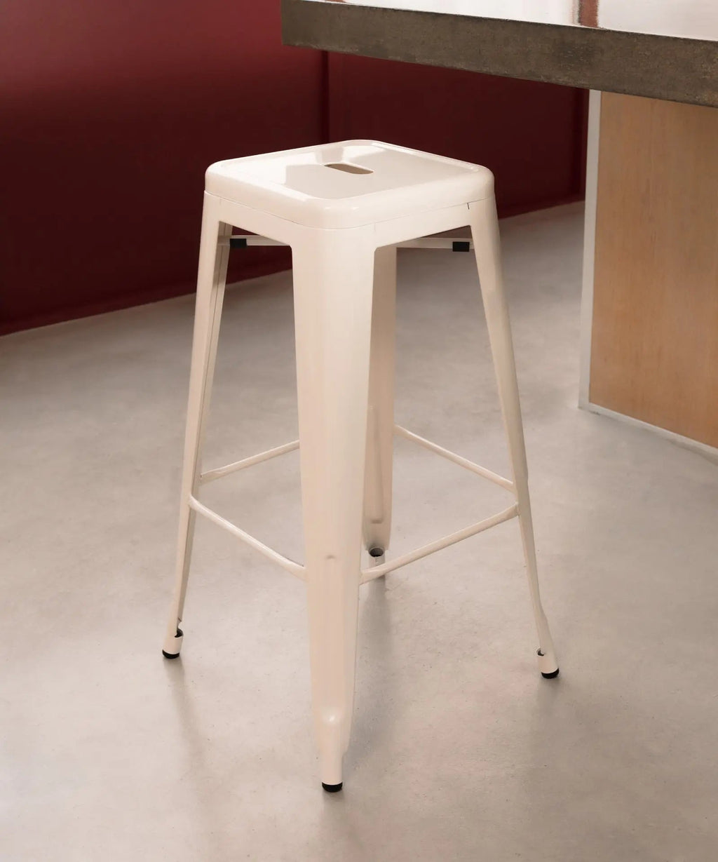 Tabouret haut en métal Tolik