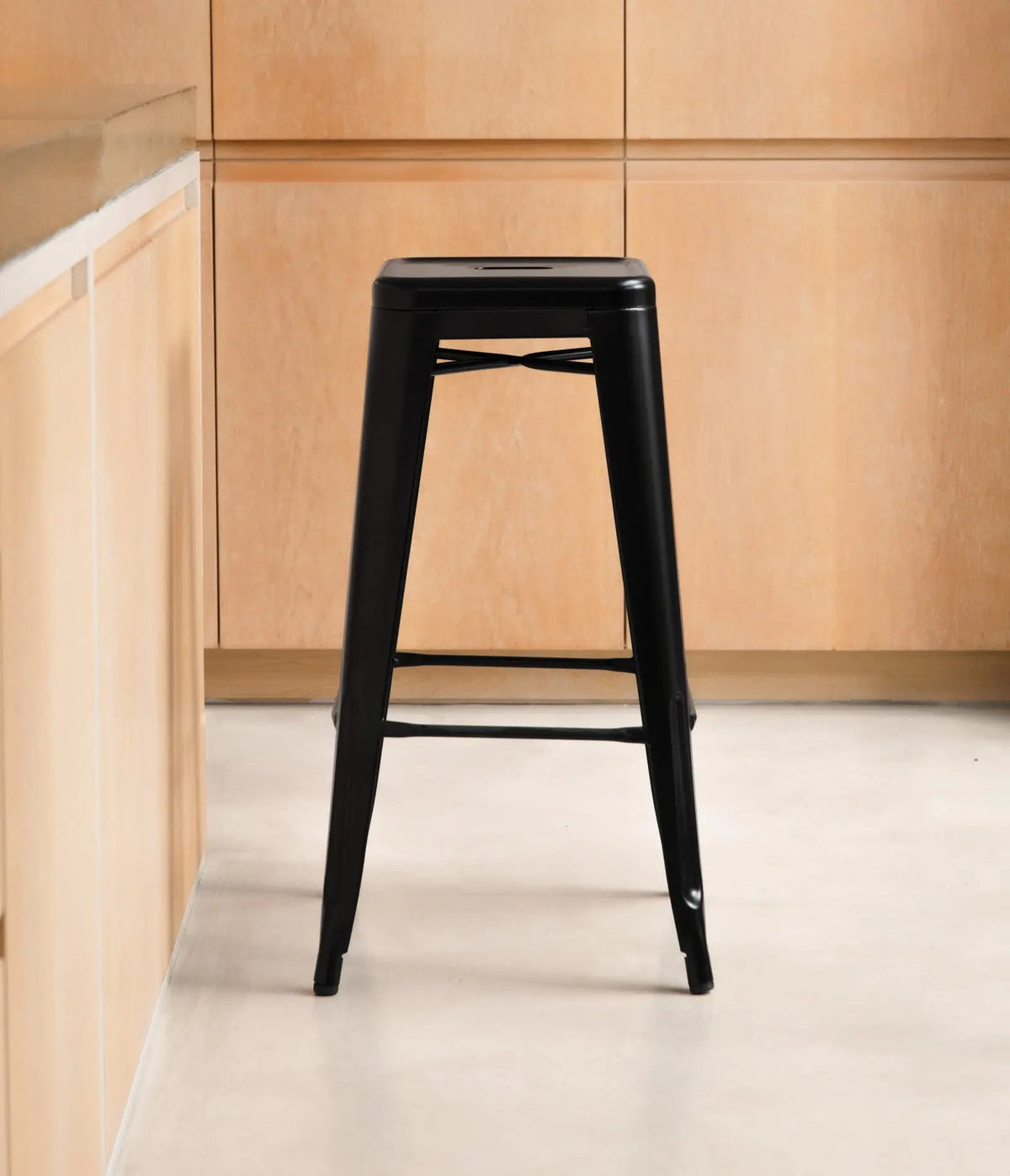 Tabouret haut en métal Tolik