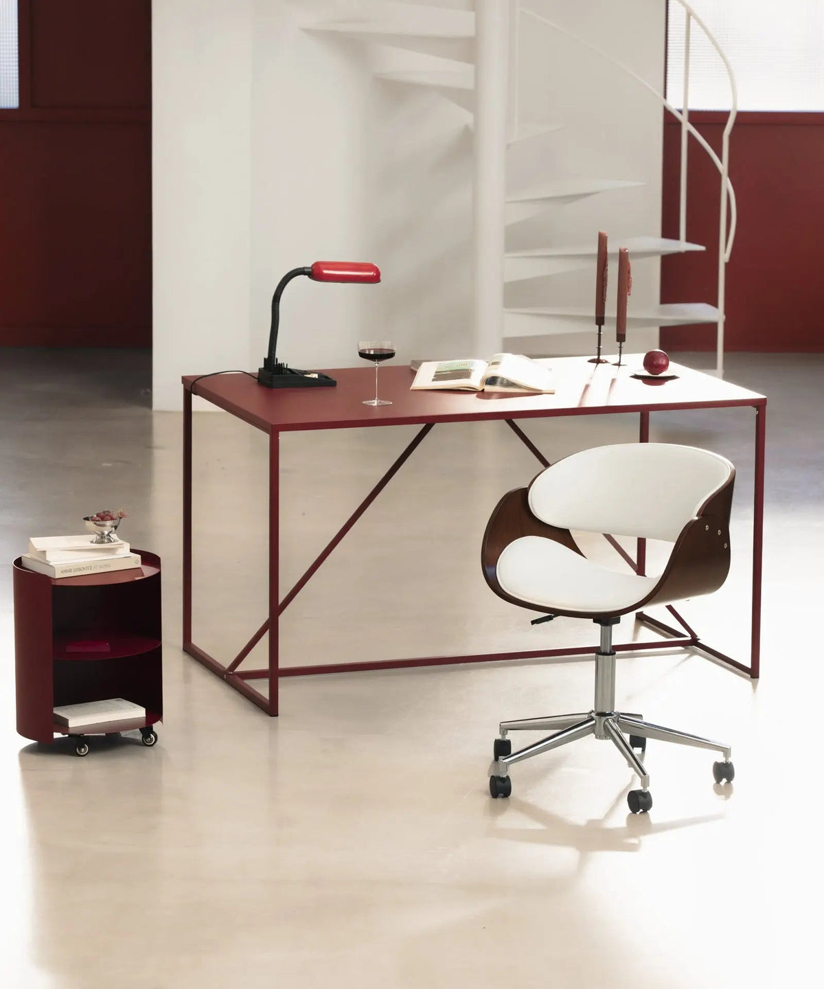 Chaise de Bureau en Similicuir et Bois Debbie