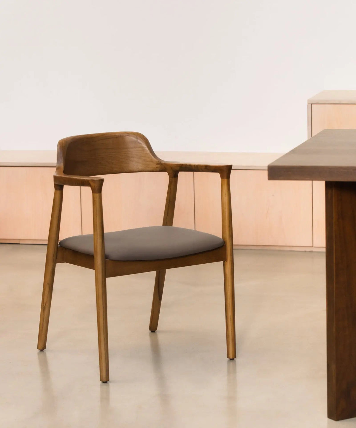 Chaise de salle à manger en bois et similicuir Denver