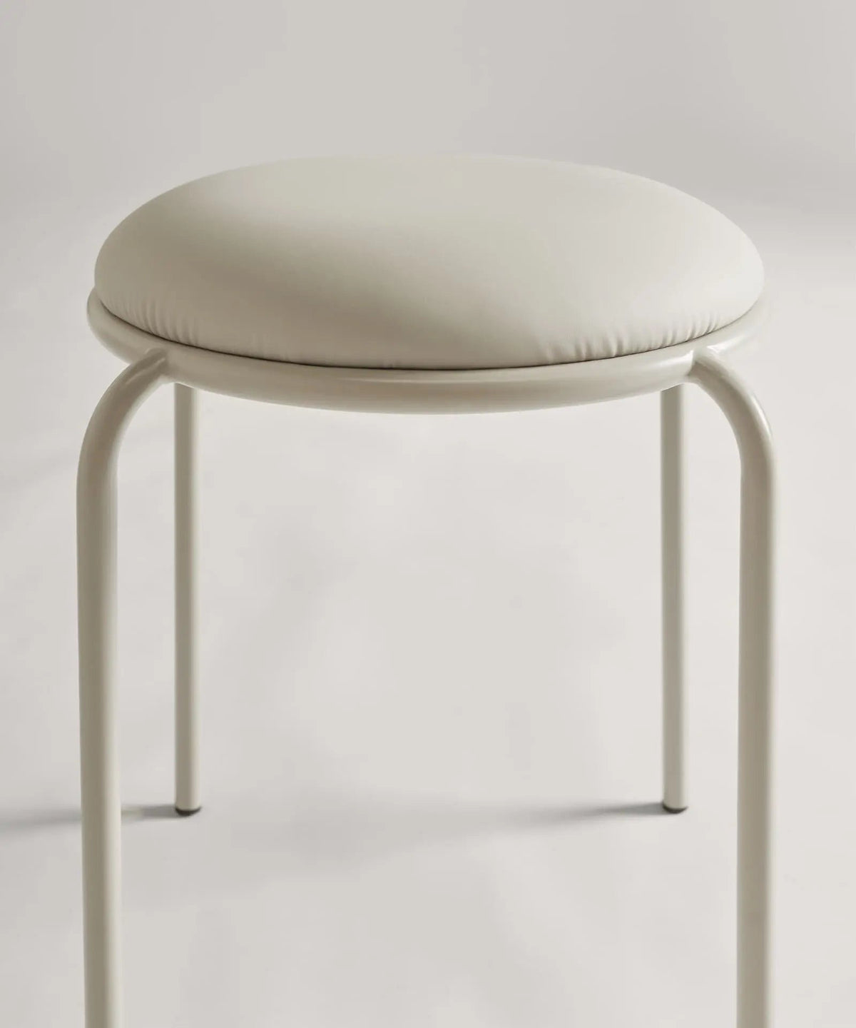 Tabouret Bas en Métal et Simili Cuir Flek