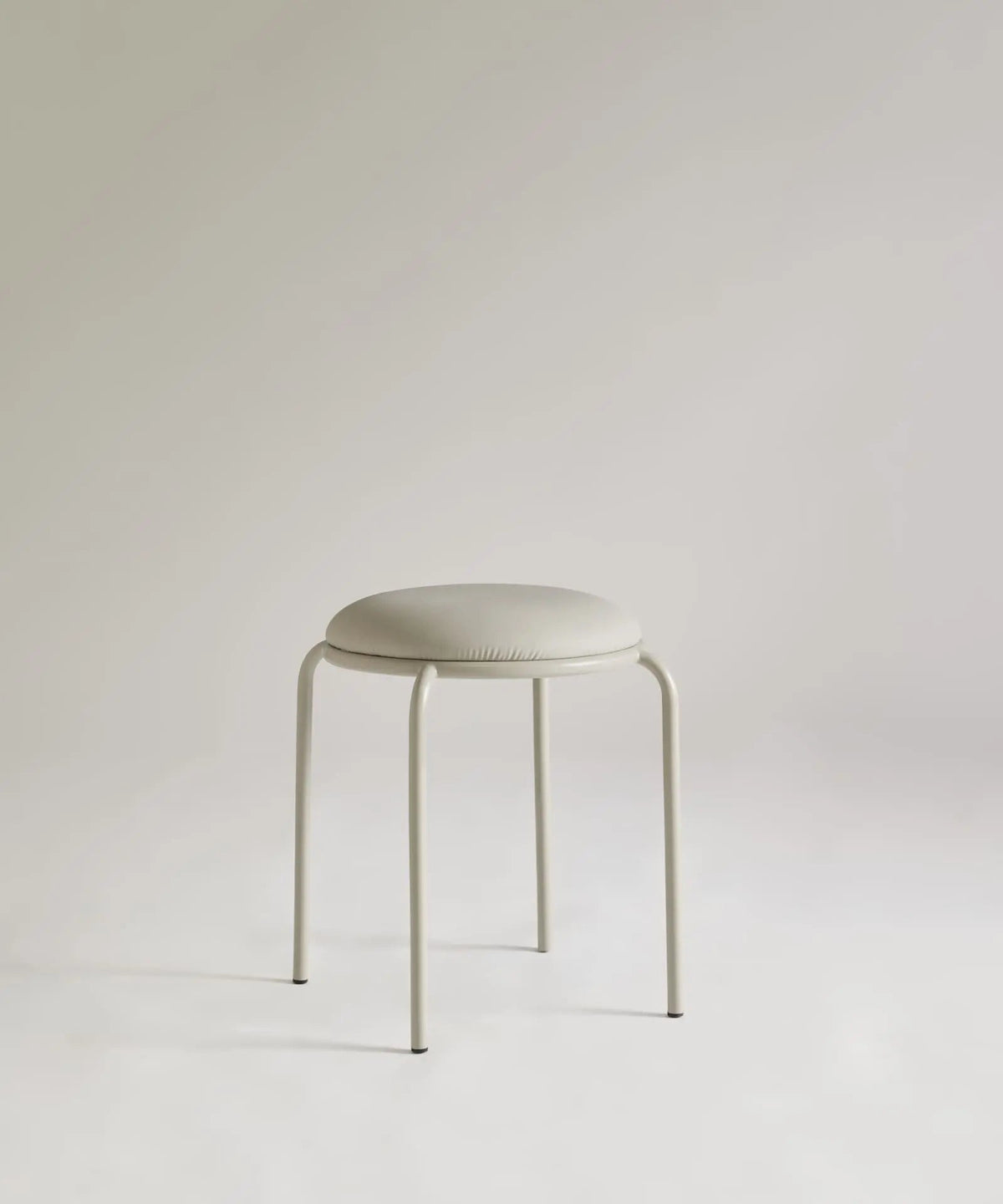 Tabouret Bas en Métal et Simili Cuir Flek