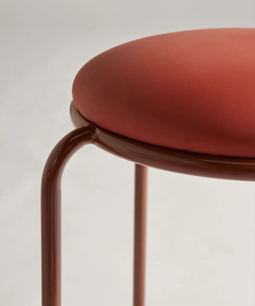 Tabouret Bas en Métal et Simili Cuir Flek