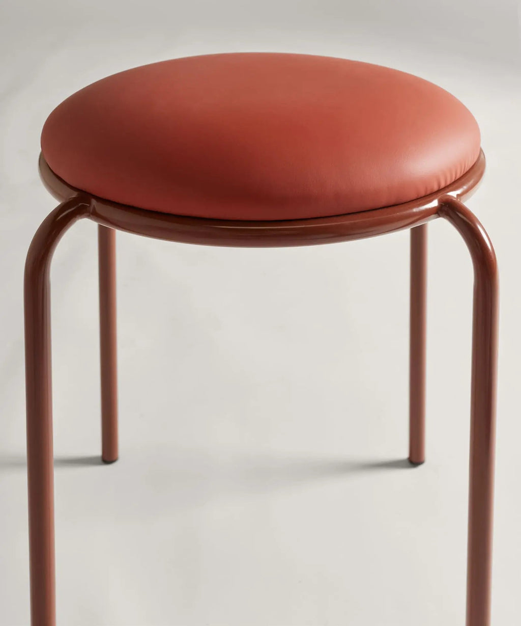 Tabouret Bas en Métal et Simili Cuir Flek