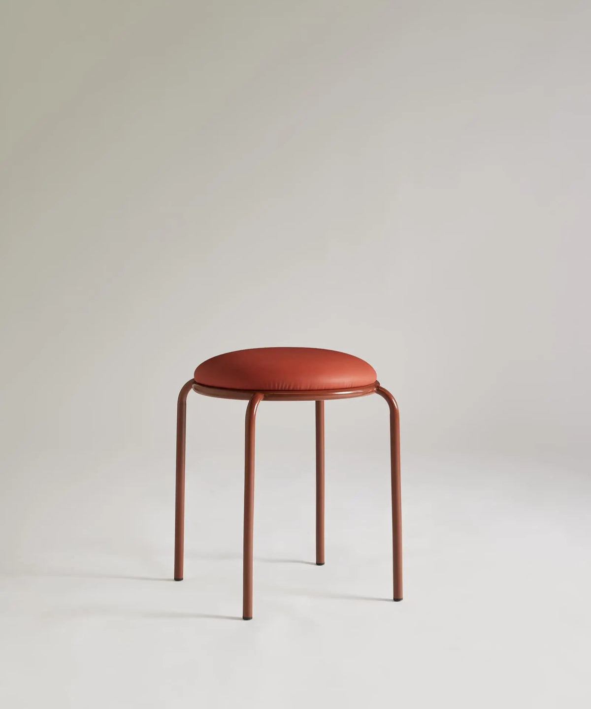 Tabouret Bas en Métal et Simili Cuir Flek