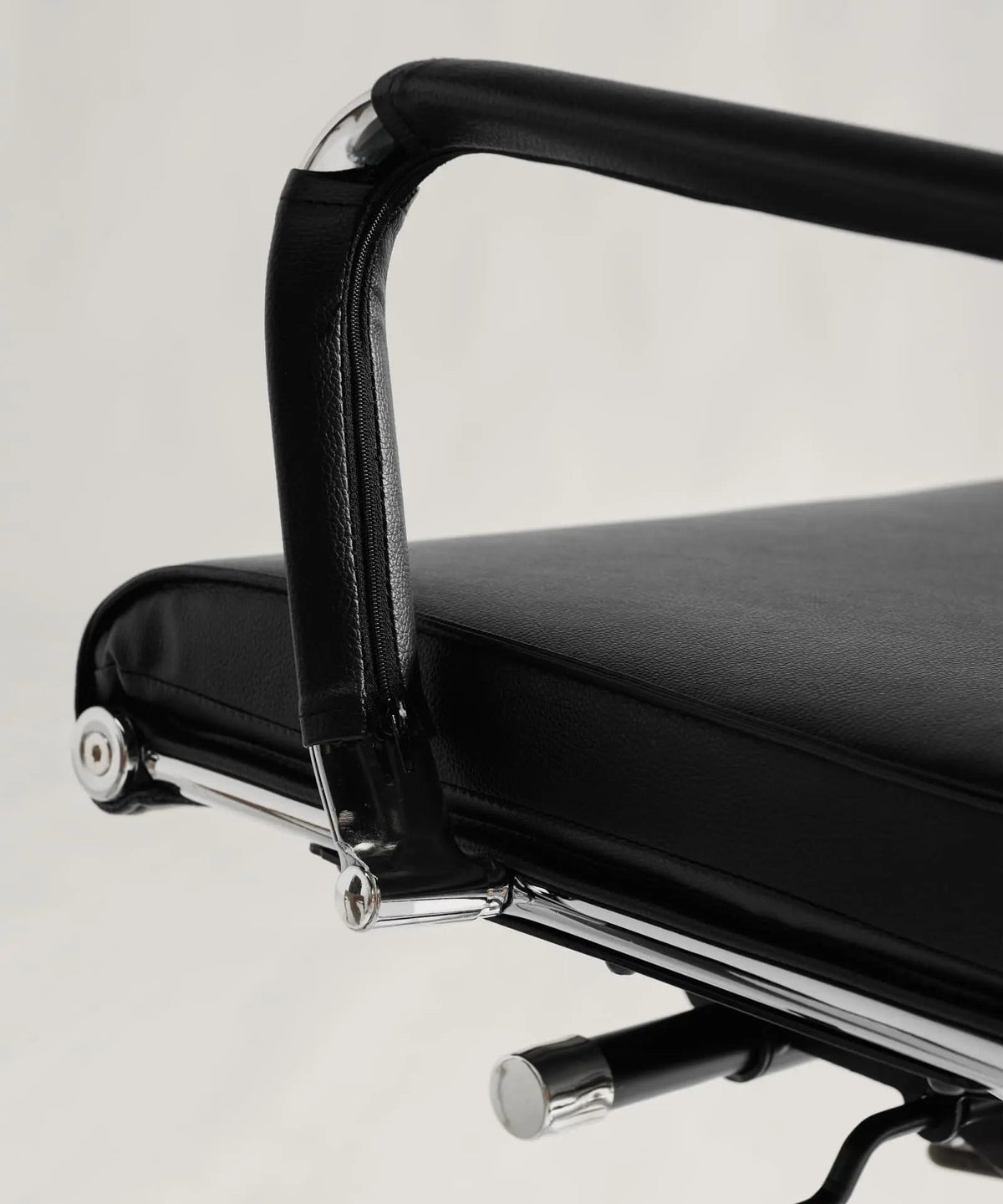 Chaise de bureau en similicuir Low Back Kane