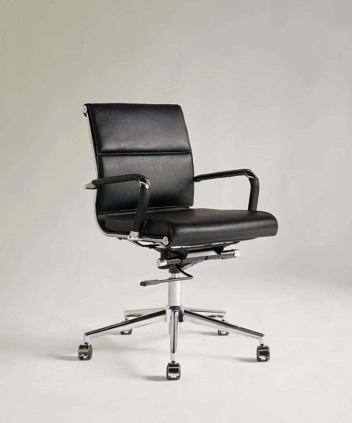Chaise de bureau en similicuir Low Back Kane