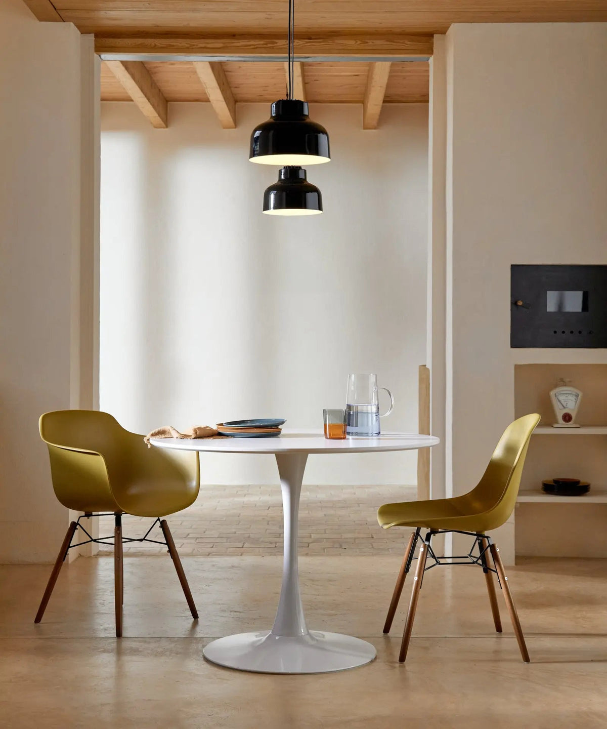 Chaise de salle à manger en polypropylène et bois Elon