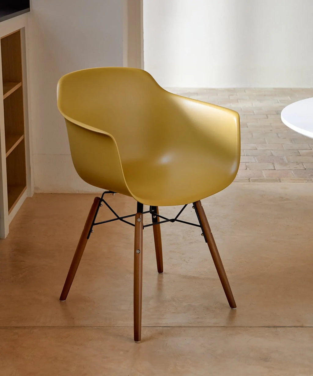 Chaise en Polypropylène et Bois avec Accoudoirs Elon Arms