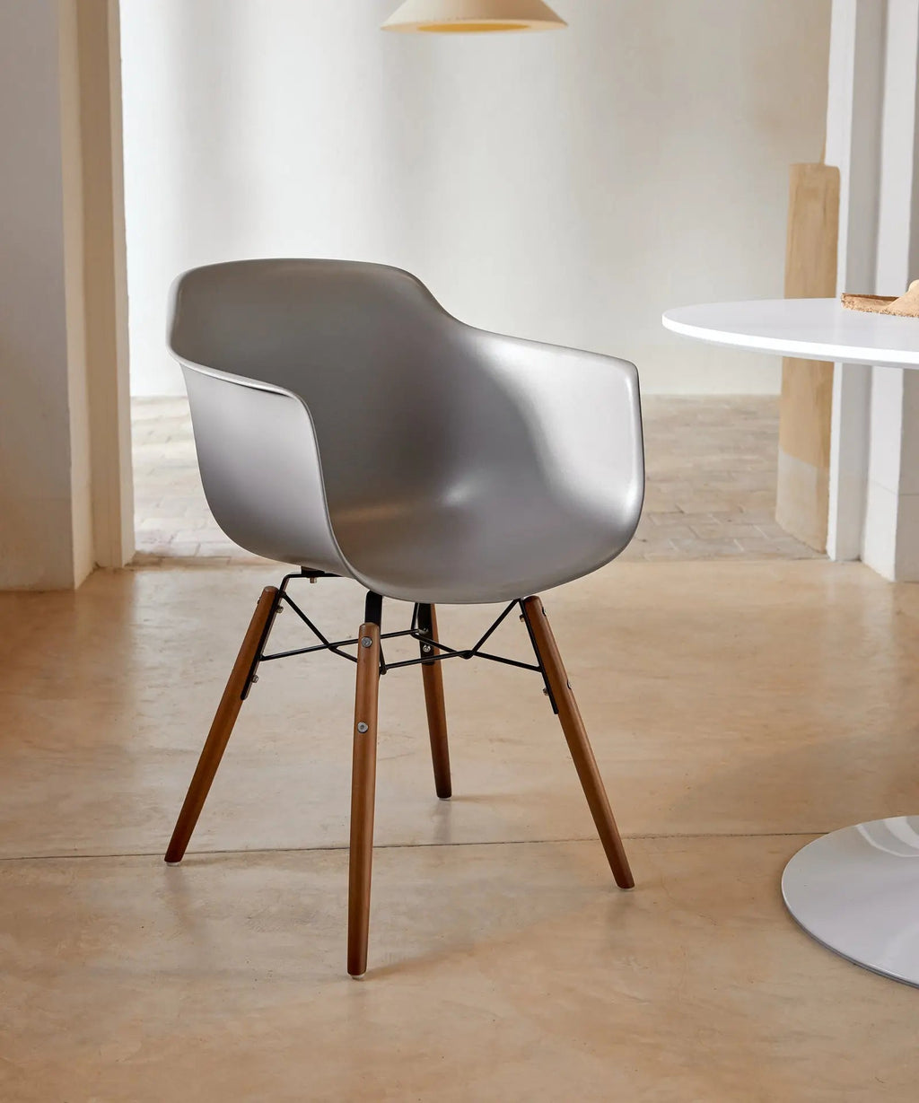 Chaise en Polypropylène et Bois avec Accoudoirs Elon Arms
