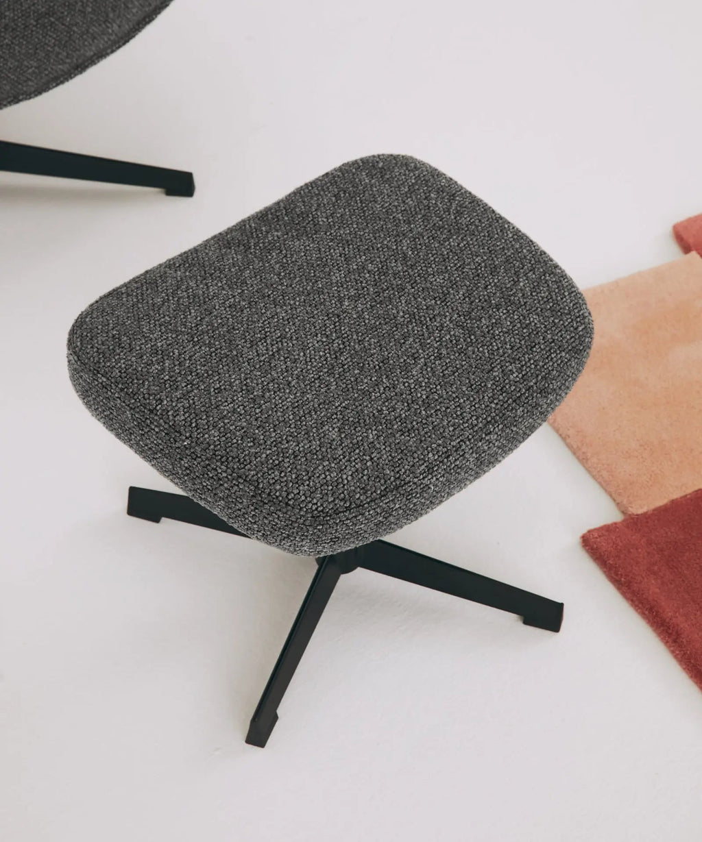 Fauteuil rembourré avec tissu bouclé et pouf Elsa
