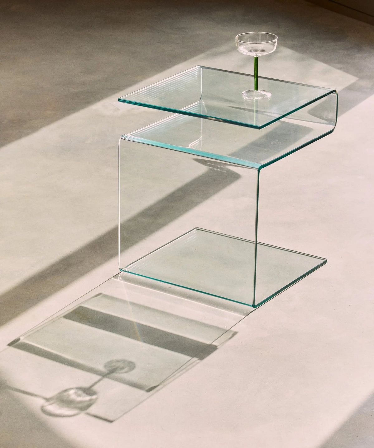 Table d’appoint en verre trempé Saura