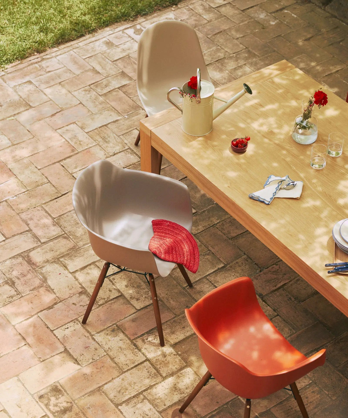 Chaise de salle à manger en polypropylène et bois Elon