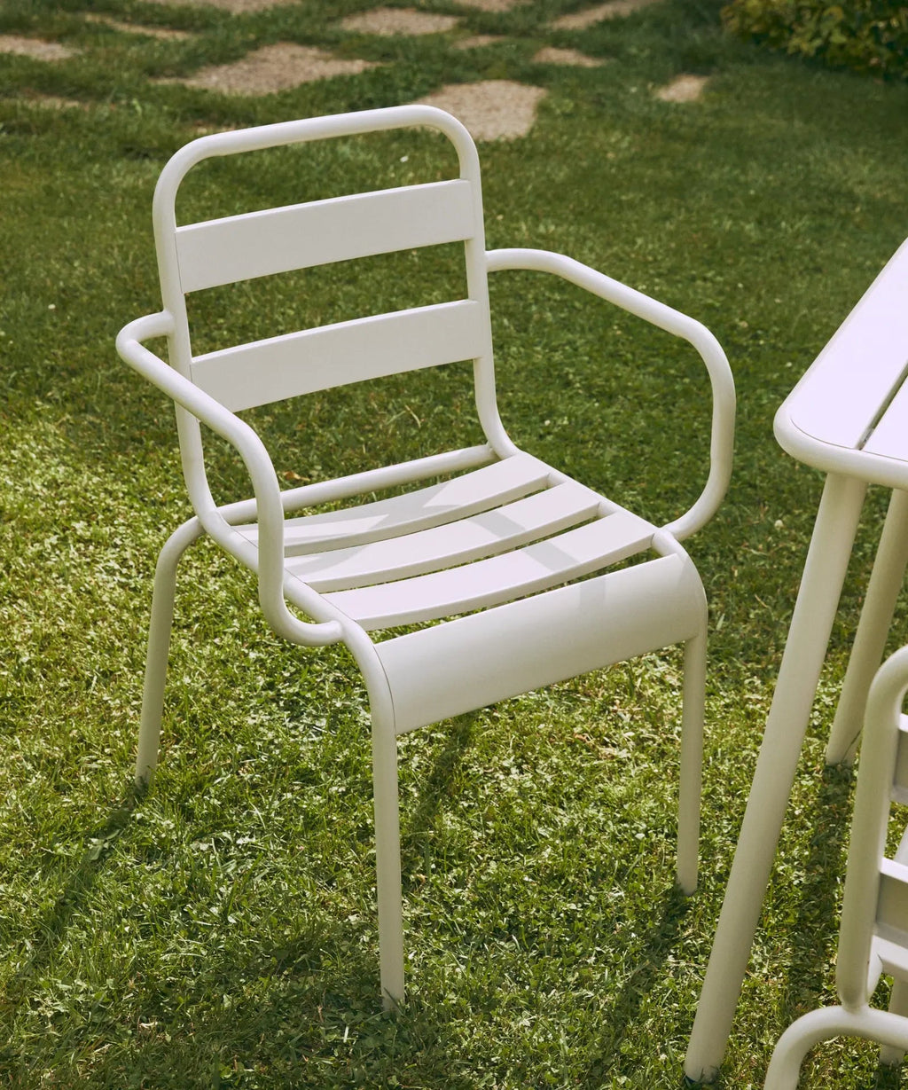 Chaise en métal d’extérieur avec accoudoirs Bora