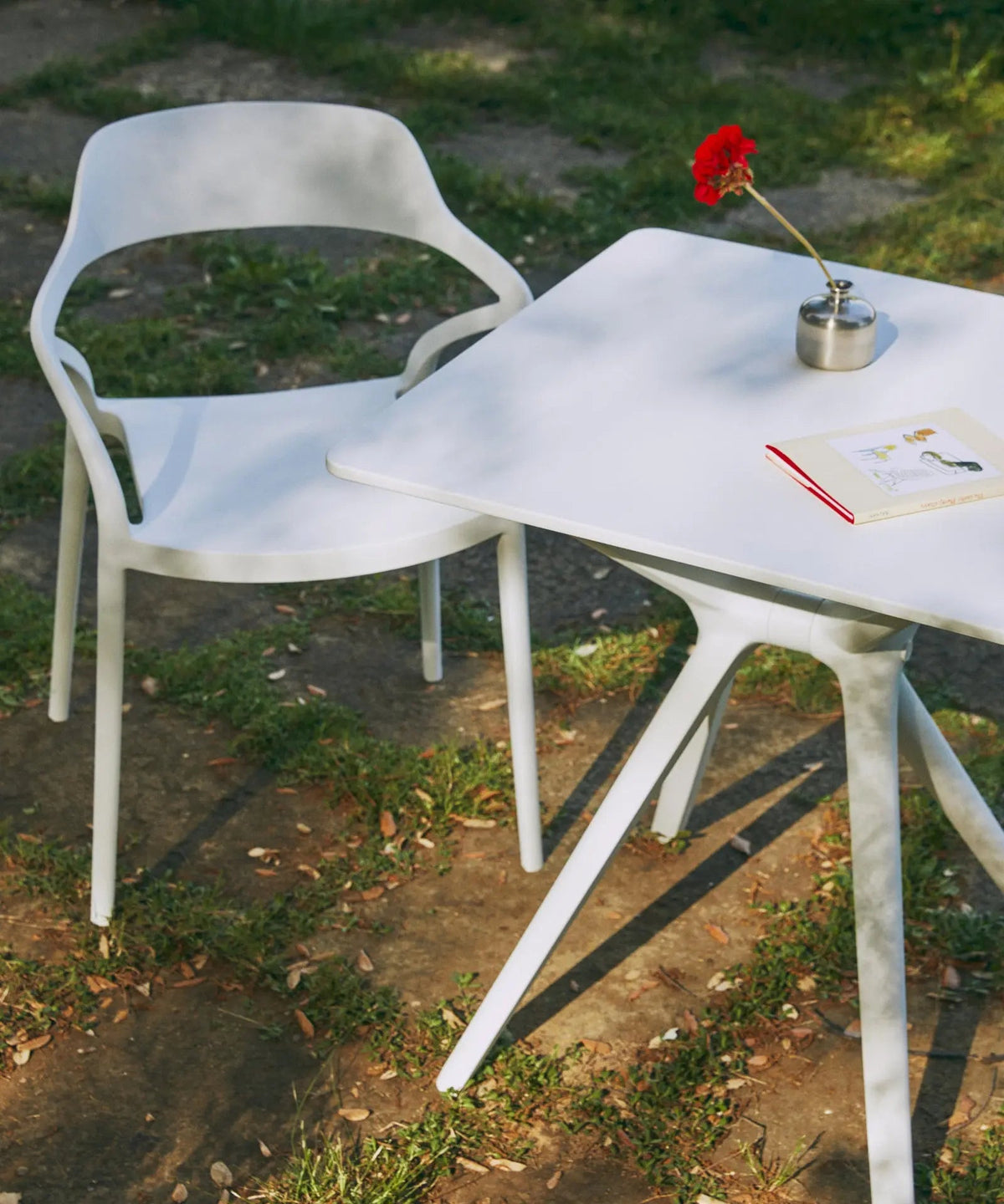 Chaise en polypropylène avec accoudoirs Grace