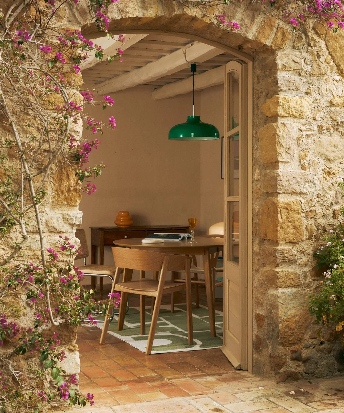 Chaise de salle à manger en bois avec accoudoirs Isabella