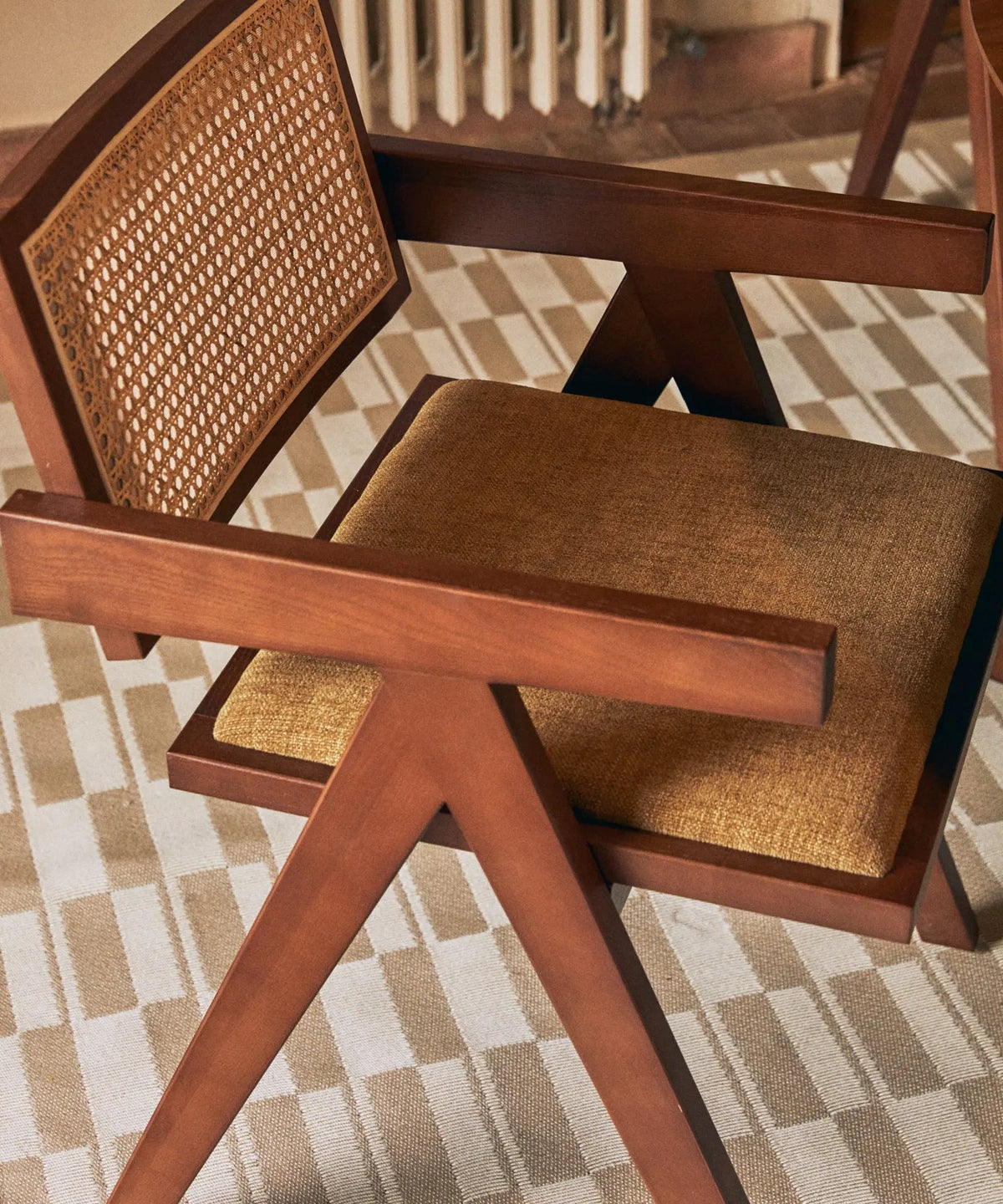 Chaise de salle à manger en bois, rotin et tissu Pauline Arms Color Edition