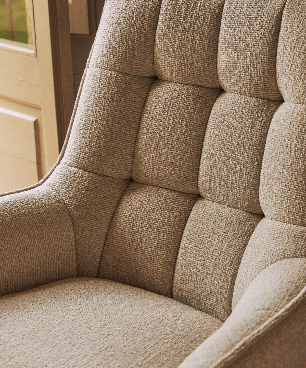 Fauteuil rotatif en tissu doux Alvar
