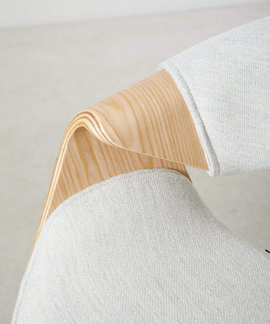 Chaise de salle à manger en bois et similicuir Binsa