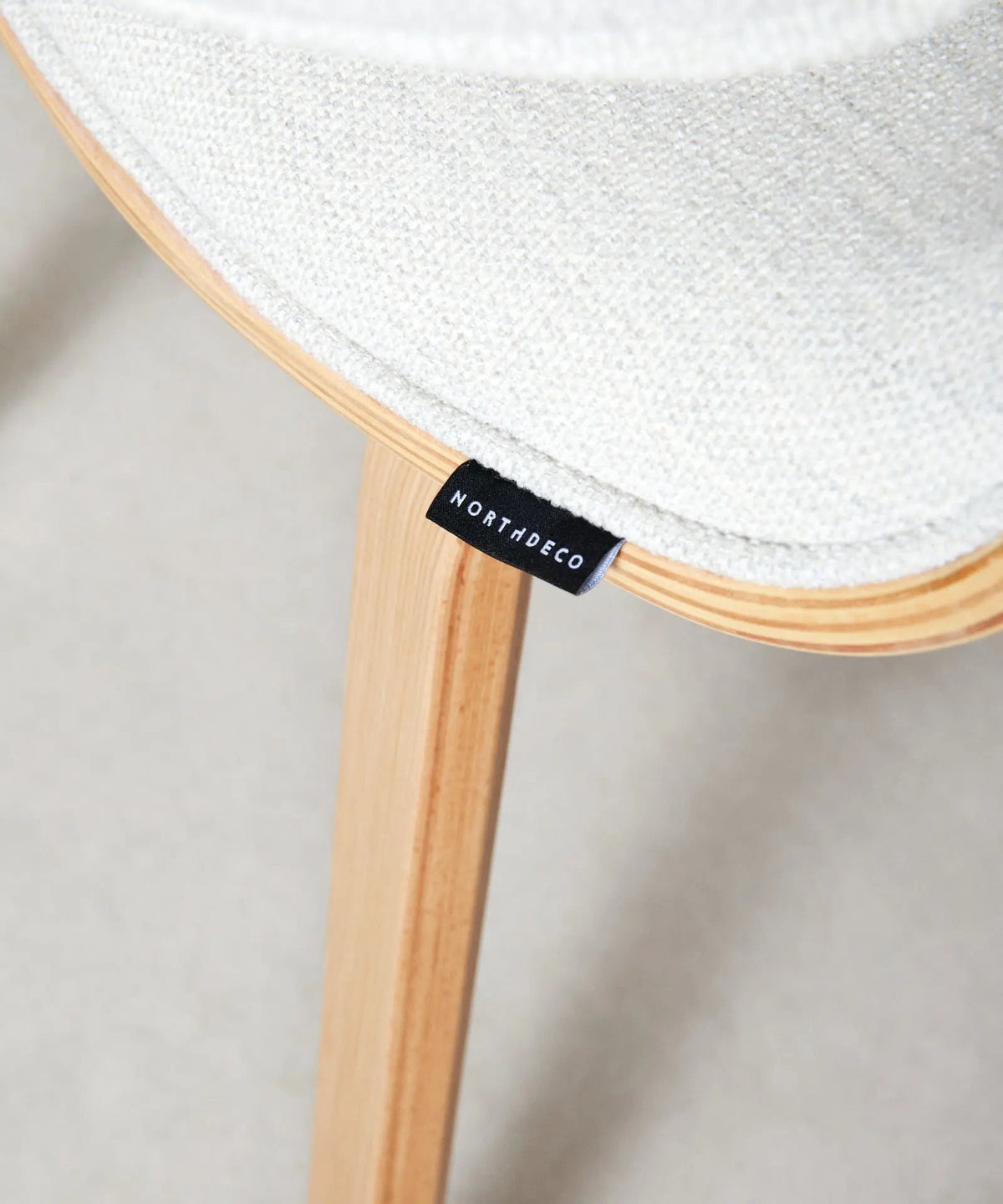Chaise de salle à manger en bois et similicuir Binsa