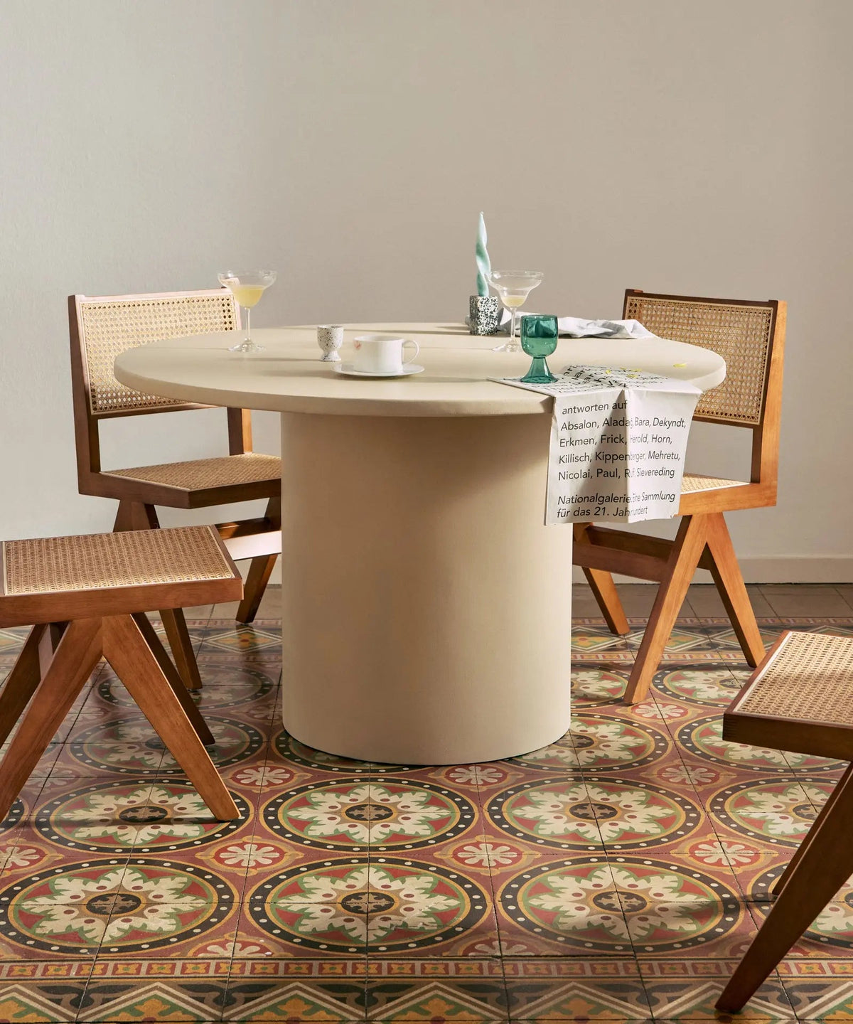 Table à manger ronde en microciment Ethel (120 cm)
