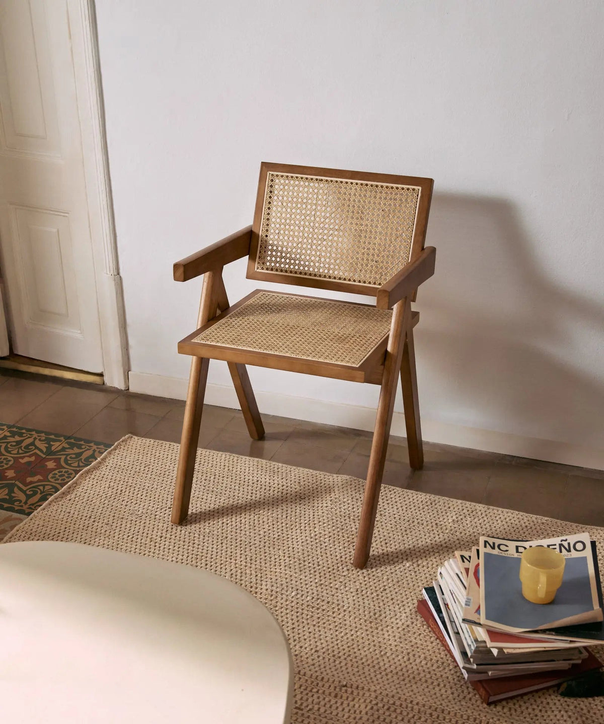 Chaise de salle à manger en bois et rotin avec accoudoirs Chiara Arms