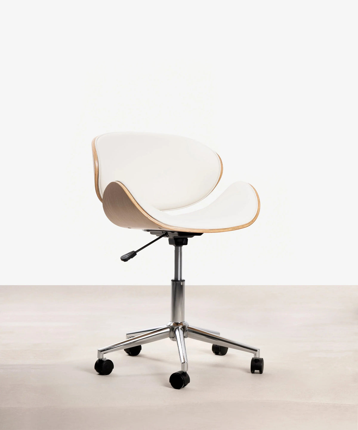 Chaise de bureau en similicuir et bois Shelley