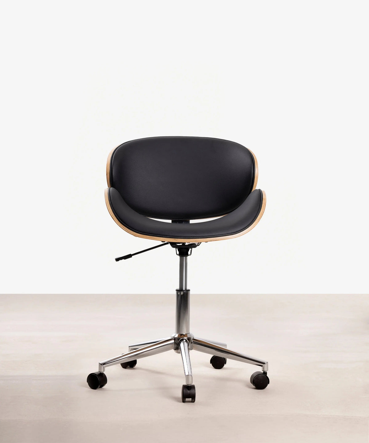 Chaise de bureau en similicuir et bois Shelley