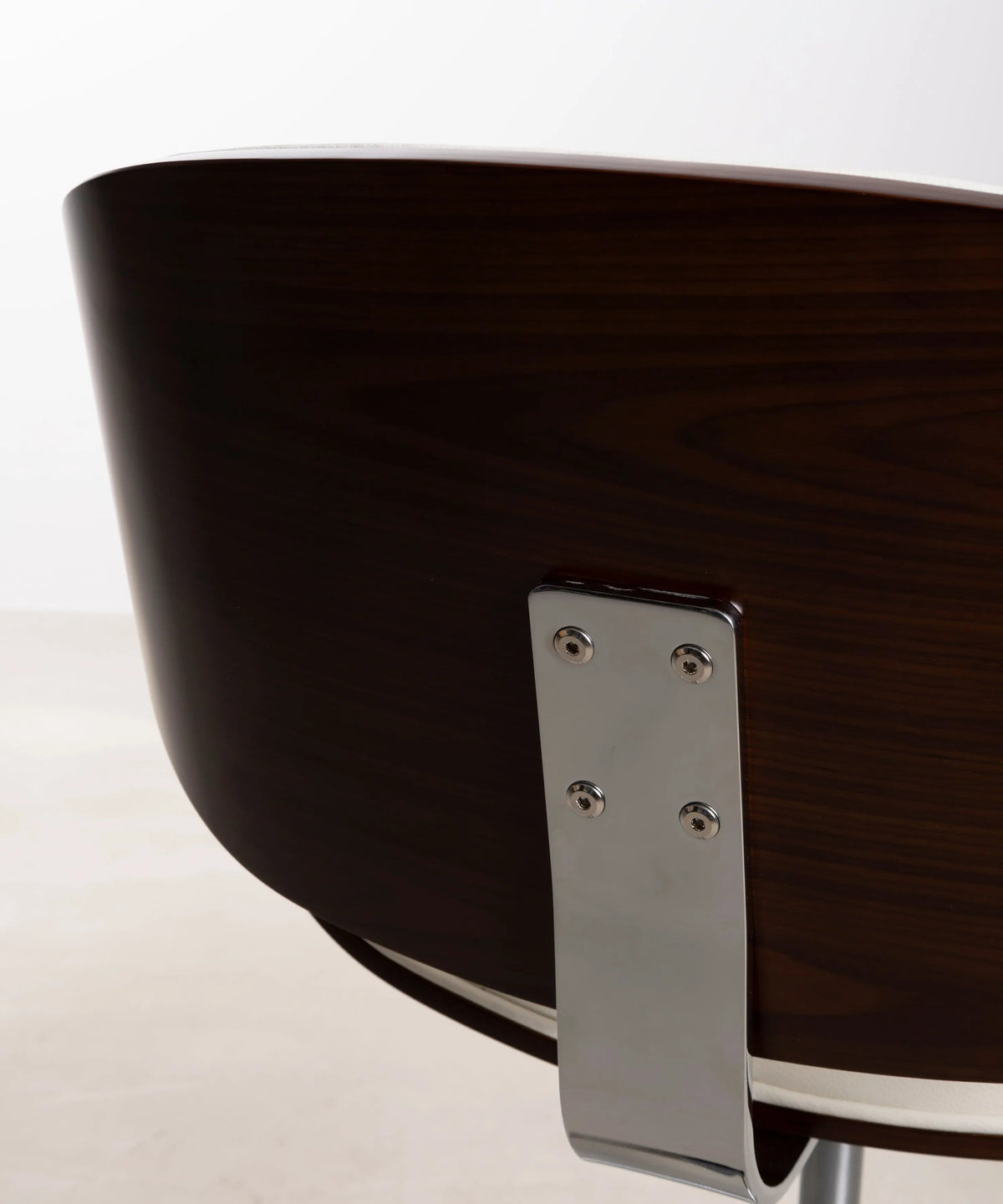 Chaise de bureau en similicuir et bois Shelley