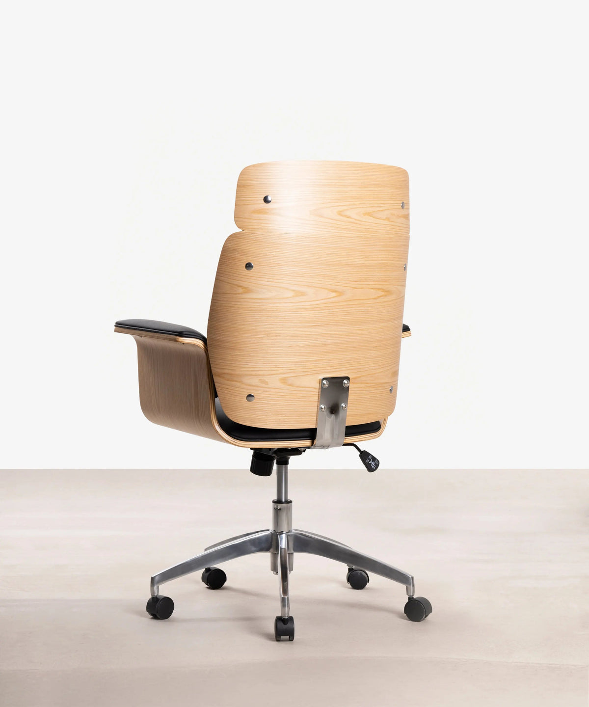Chaise de bureau en similicuir et bois Shiro