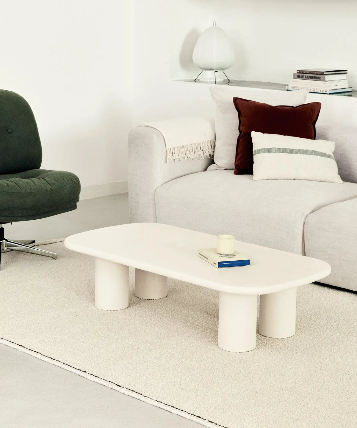 Table basse allongée en microciment Sira (120 cm)