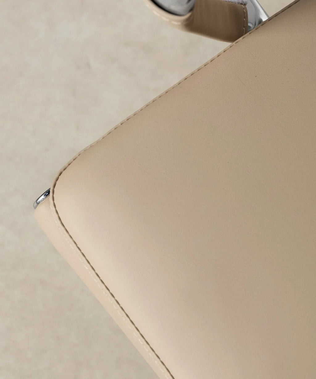 Chaise de bureau en similicuir Low Back Adalia - Color Edition