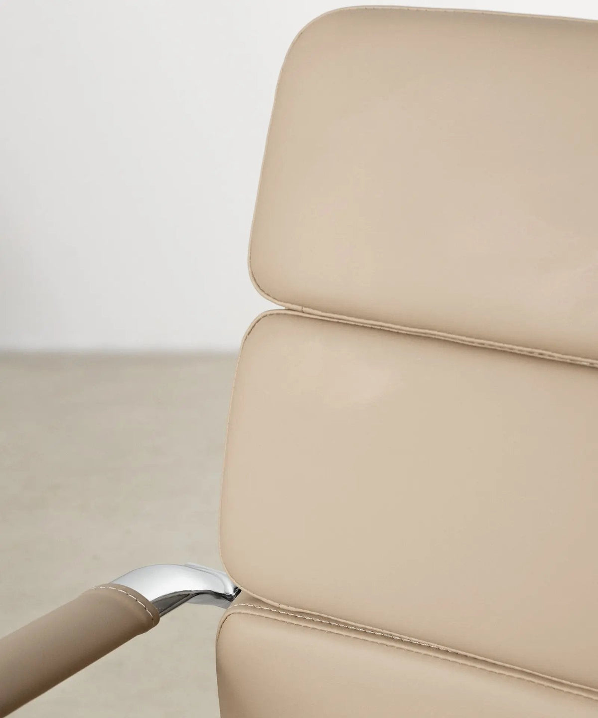 Chaise de bureau en similicuir Low Back Adalia - Color Edition