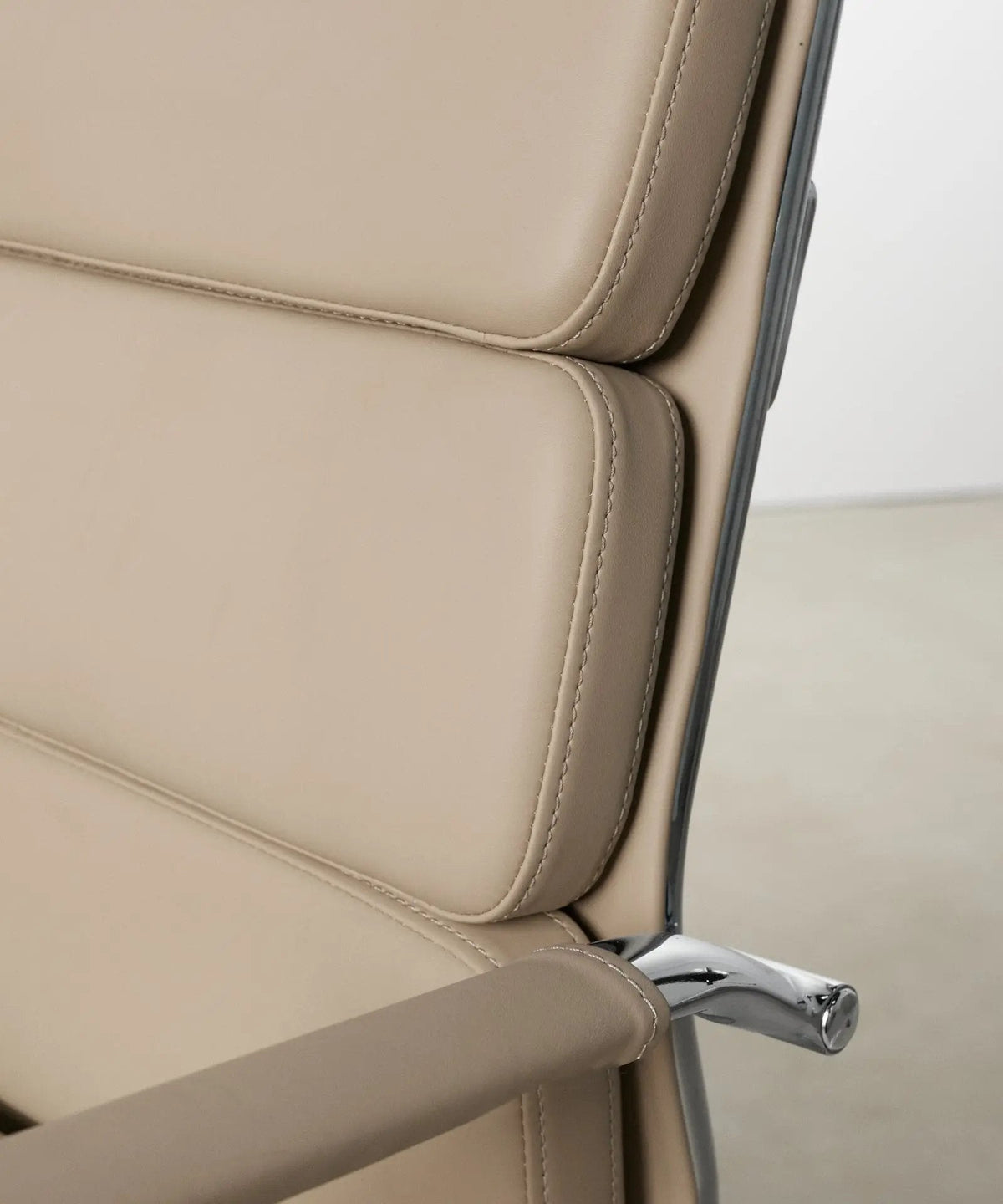 Chaise de bureau en similicuir Low Back Adalia - Color Edition