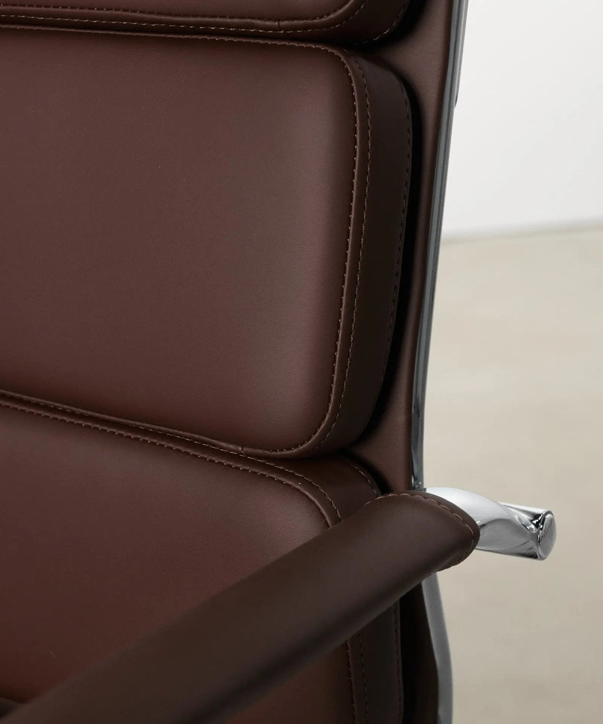 Chaise de bureau en similicuir Low Back Adalia - Color Edition