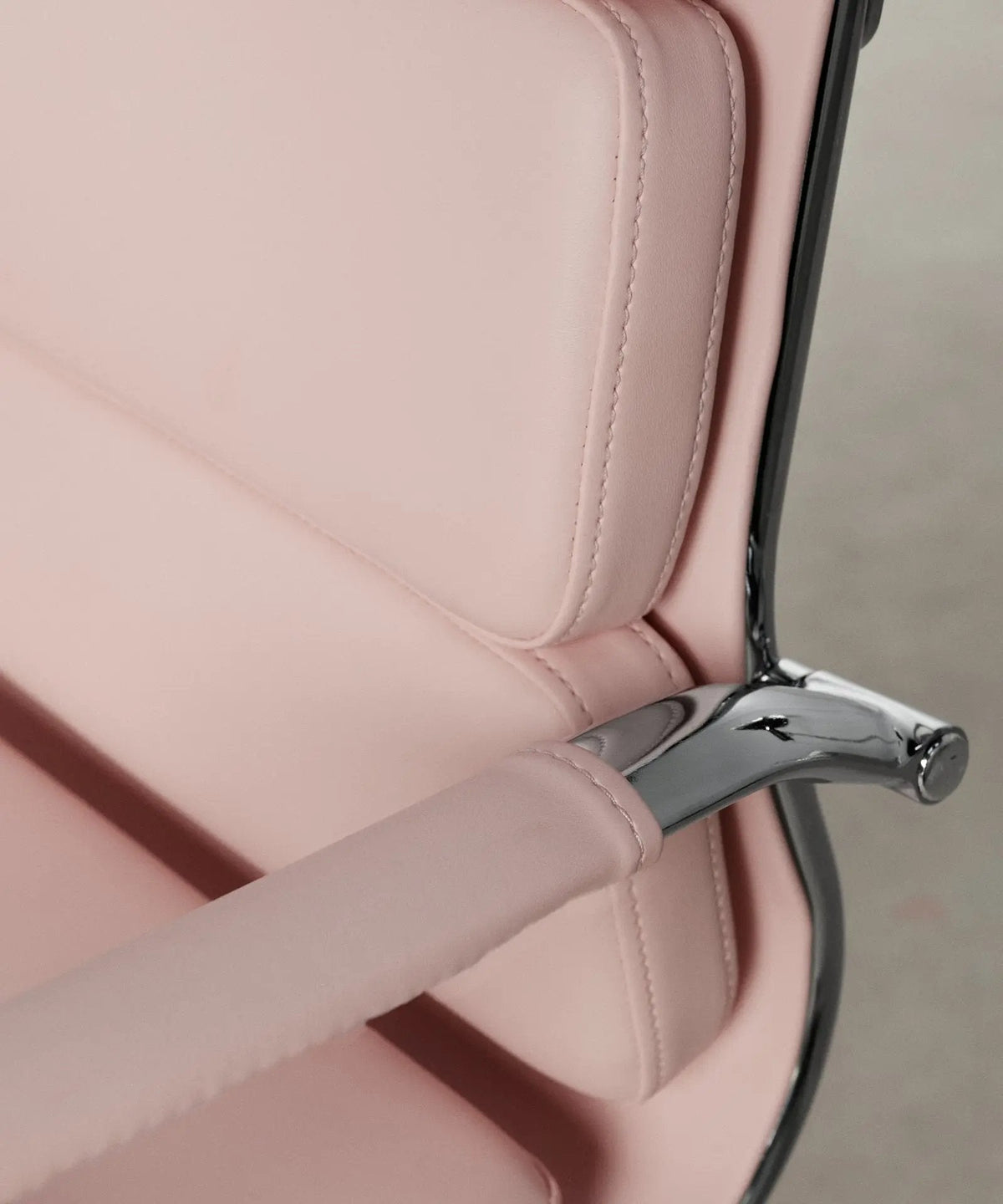 Chaise de bureau en similicuir Low Back Adalia - Color Edition