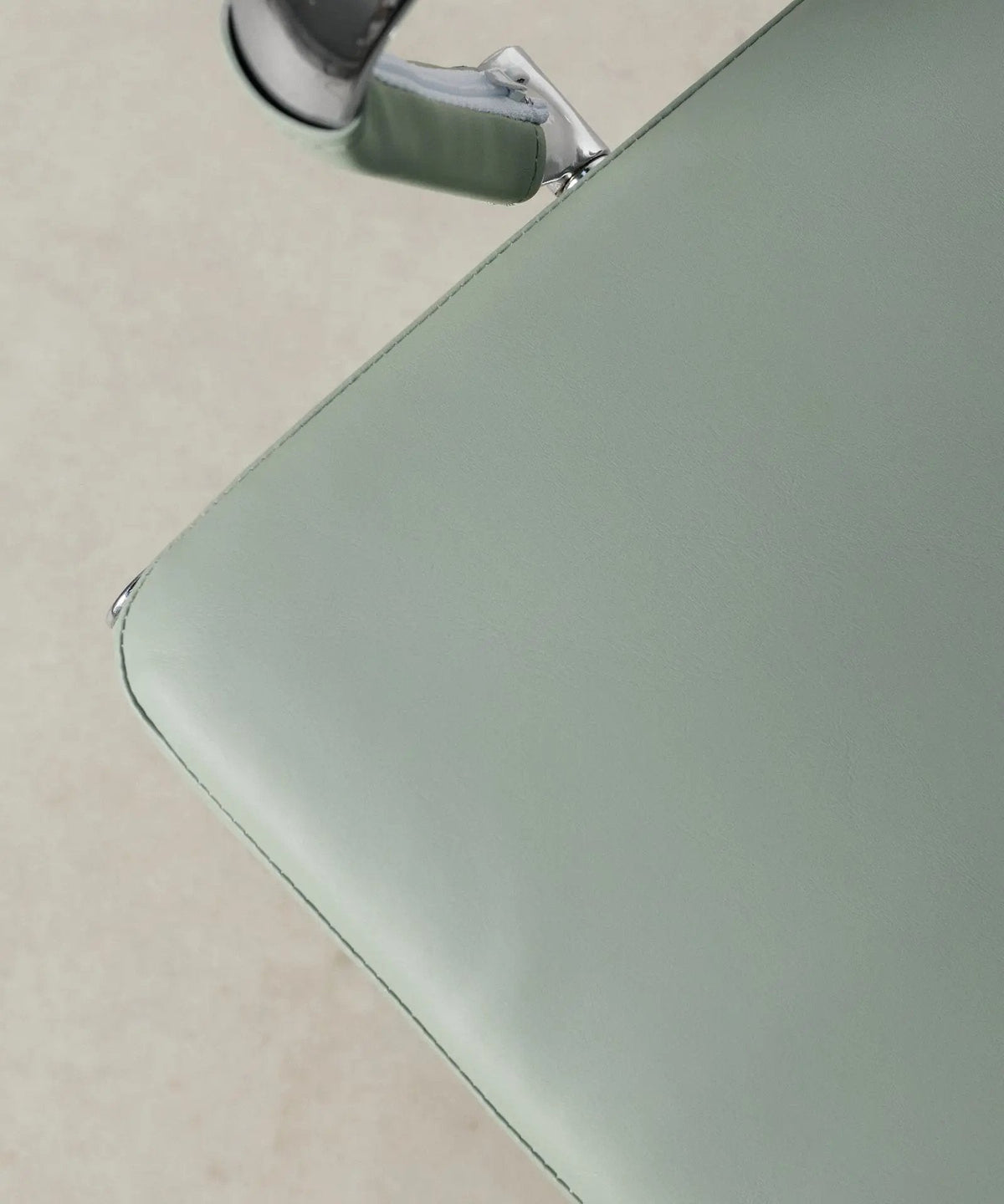 Chaise de bureau en similicuir Low Back Adalia - Color Edition