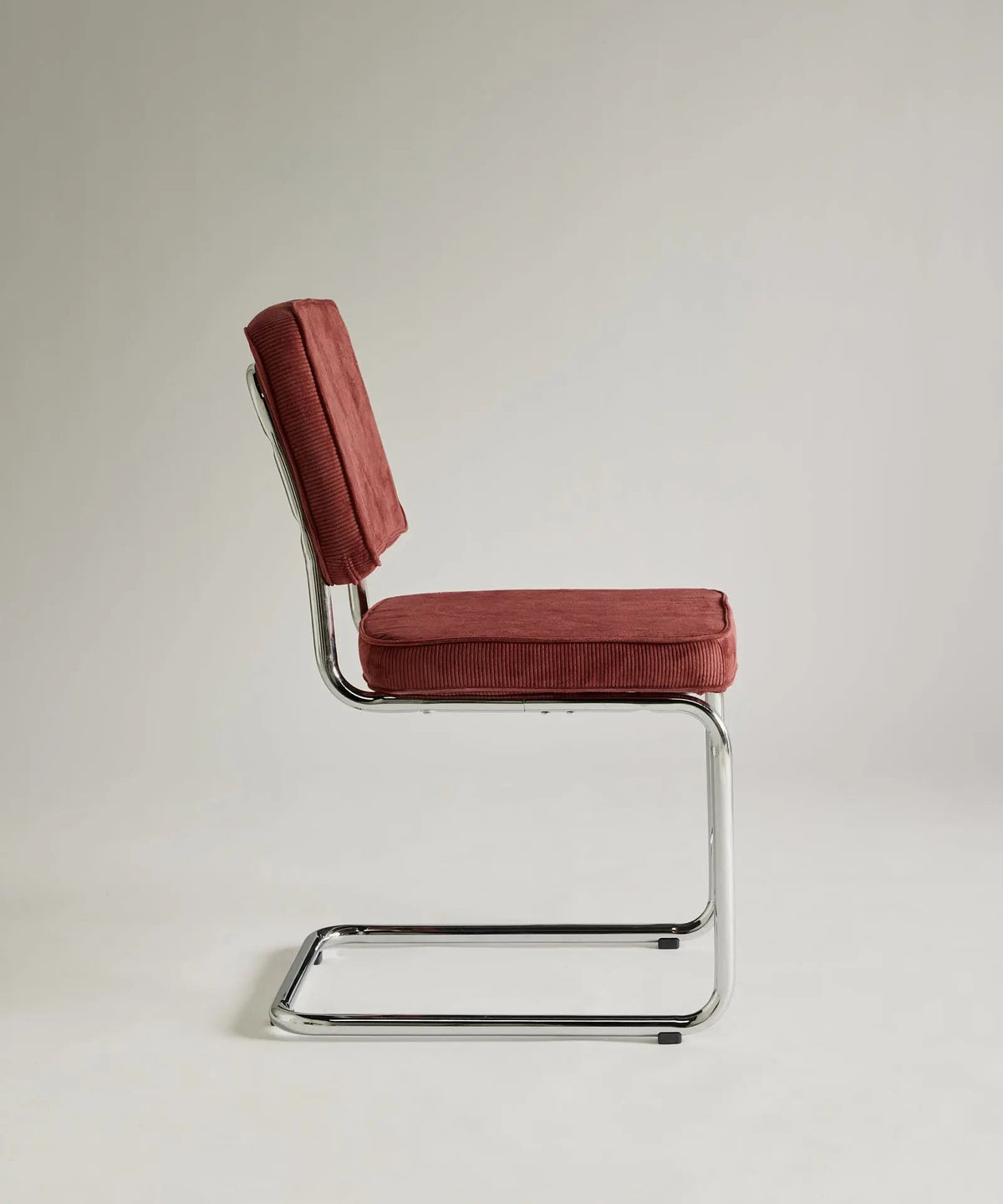 Chaise de salle à manger en tissu velours côtelé et métal Anela