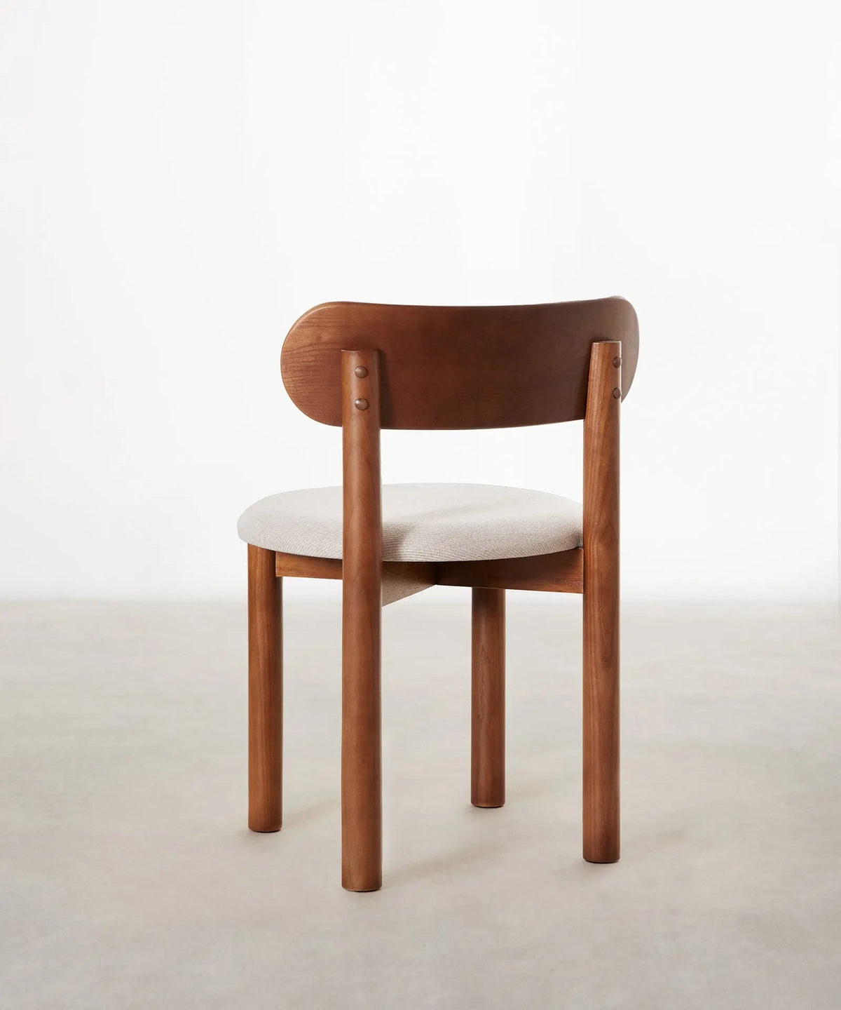 Chaise de salle à manger en bois rembourrée Bianca