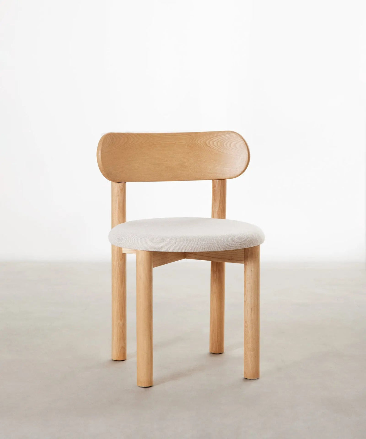 Chaise de salle à manger en bois rembourrée Bianca